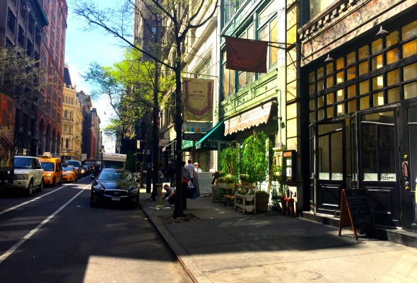 The front of Élan on East 20th Street. The restaurant serves lunch and dinner. Photo: Jordan Muto. 